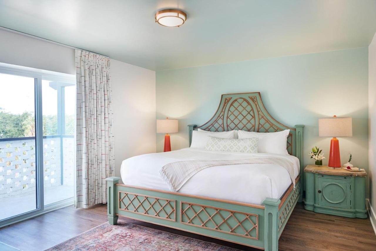 Hotel Simone (Adults Only) St. Simons Island ภายนอก รูปภาพ